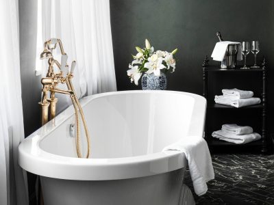 Suite Bathroom